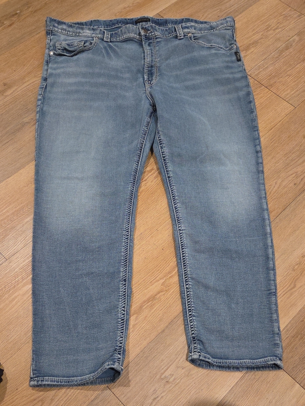 Silver Jeans Relaxed Fit Light Blue Denim 48/30